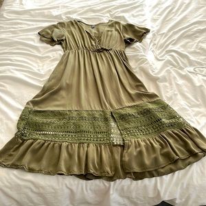 Forest green v neck midi dress